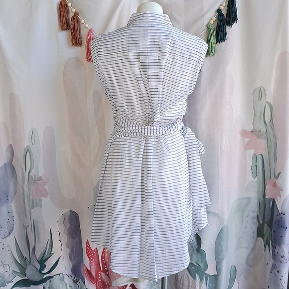 New Nwt Kenneth Cole Womens Button Front Waist Wrap Tunic Top White size M sheer - Picture 4 of 12